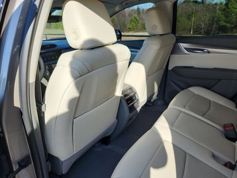 Used 2023 Cadillac XT5 Premium Luxury w/ Technology Package image 12