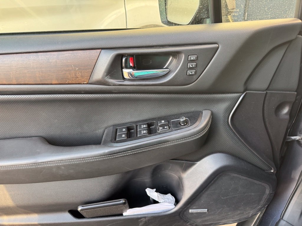 Used 2017 Subaru Outback 2.5i Limited AWD/4WD image 12
