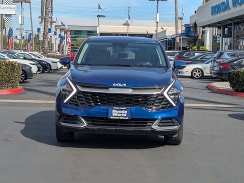 Used 2023 Kia Sportage EX image 2
