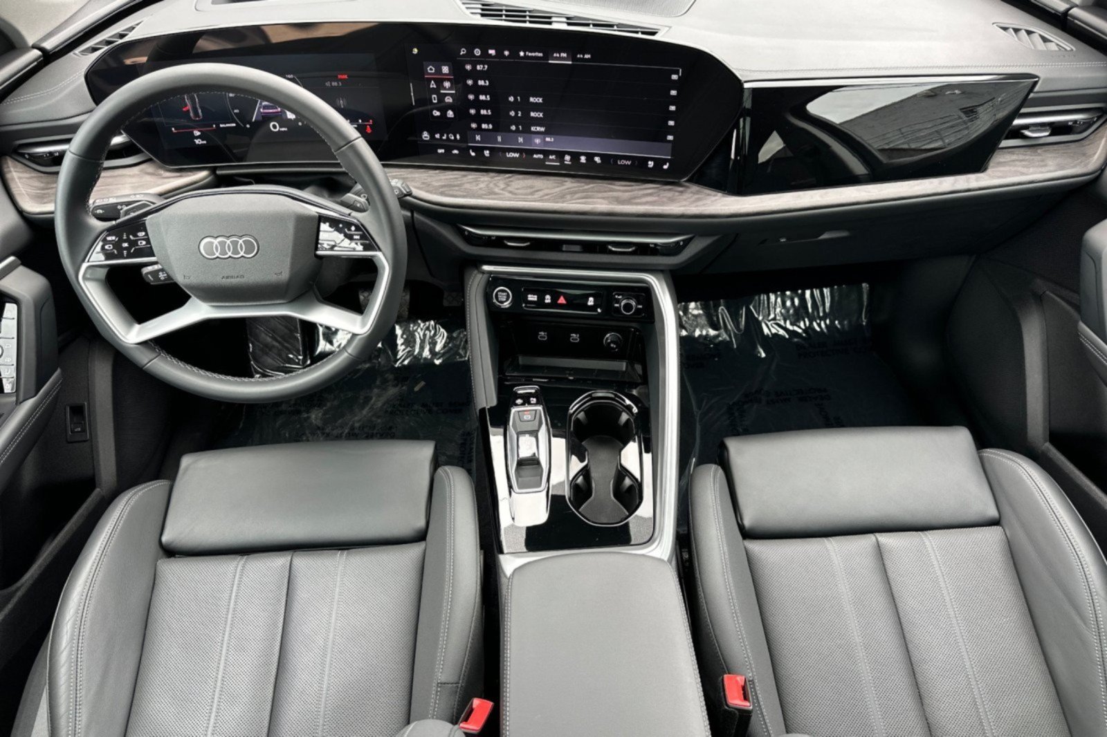 Used 2025 Audi Q5 Premium Plus w/ Premium Plus AWD/4WD image 12
