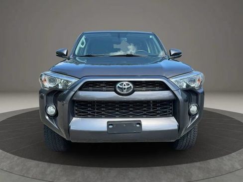 Used 2017 Toyota 4Runner SR5 Premium AWD/4WD image 2