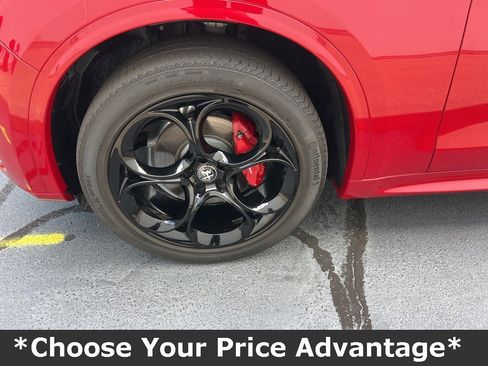 Used 2022 Alfa Romeo Stelvio Veloce image 11