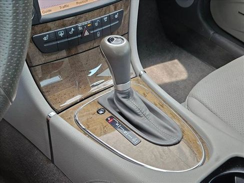 Used 2009 Mercedes-Benz E 350 Sedan image 12