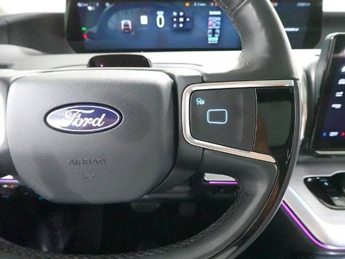 Certified 2025 Ford Expedition Platinum AWD/4WD image 21