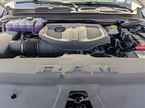 New 2026 RAM 1500 Express AWD/4WD image 17