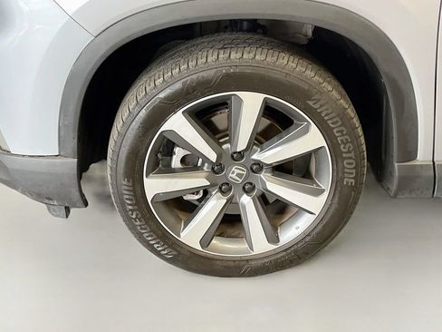 Used 2024 Honda Pilot Touring image 34