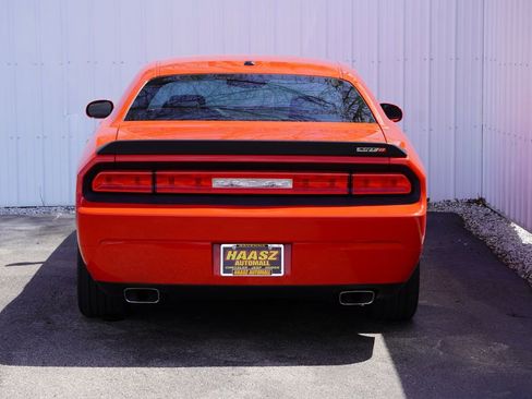 Used 2009 Dodge Challenger SRT8 RWD image 5
