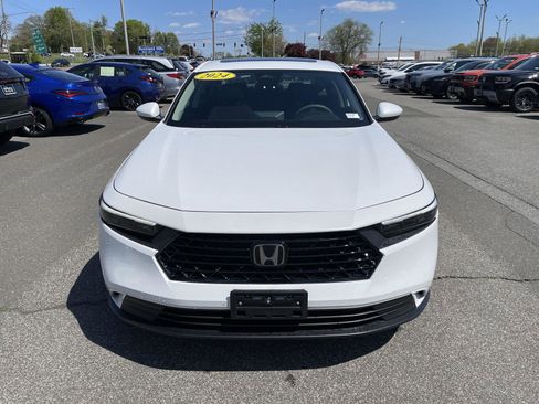 Used 2024 Honda Accord EX image 17