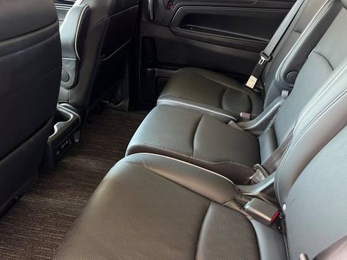 Used 2024 Honda Odyssey Elite image 14