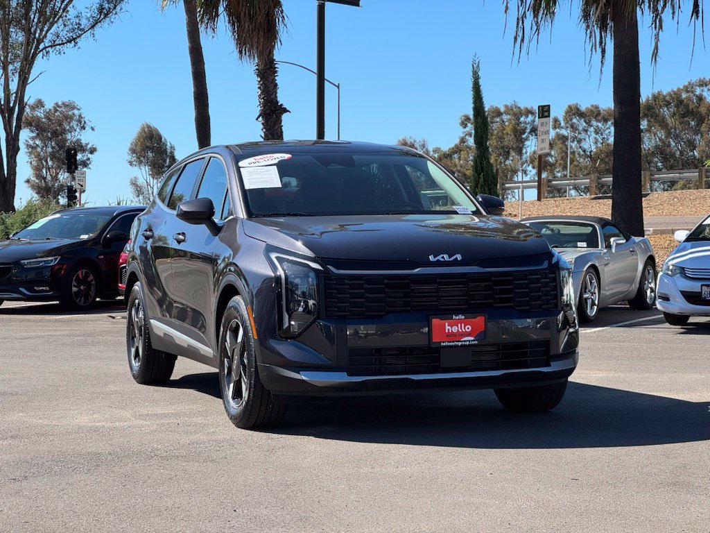Used 2026 Kia Sportage LX FWD image 4
