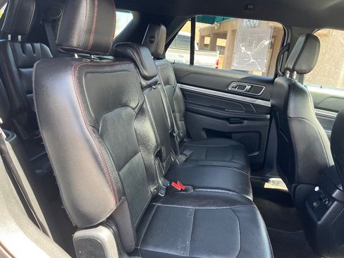 Used 2018 Ford Explorer Sport AWD/4WD image 34