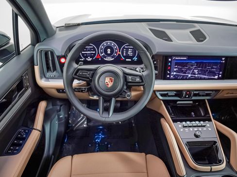 New 2026 Porsche Cayenne image 16