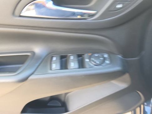 Used 2023 Chevrolet Equinox LT AWD/4WD image 17