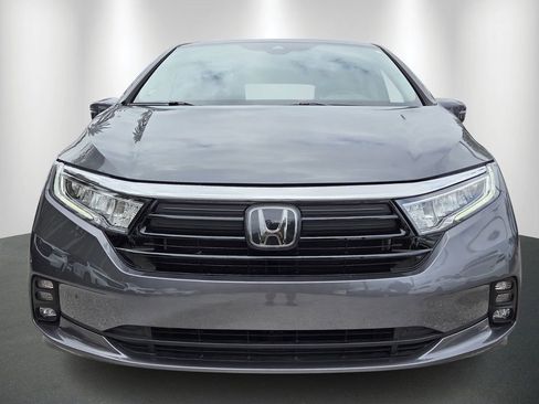 Certified 2024 Honda Odyssey EX-L image 2