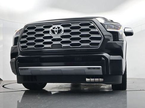 Used 2025 Toyota Sequoia Capstone AWD/4WD image 51
