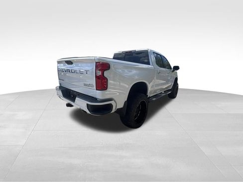 Used 2019 Chevrolet Silverado 1500 High Country w/ Technology Package AWD/4WD image 7