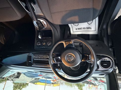 Used 2014 Volkswagen Beetle 1.8T FWD image 8