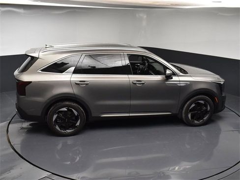 Certified 2025 Kia Sorento EX image 41