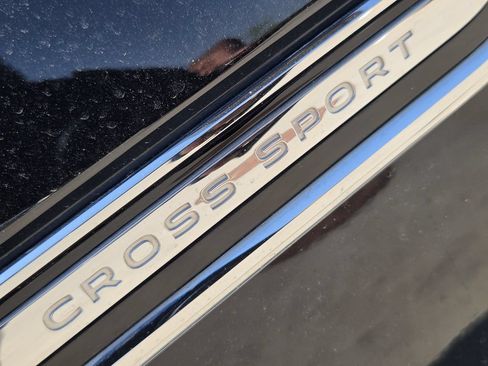 Used 2023 Volkswagen Atlas Cross Sport SEL Premium R-Line AWD/4WD image 9