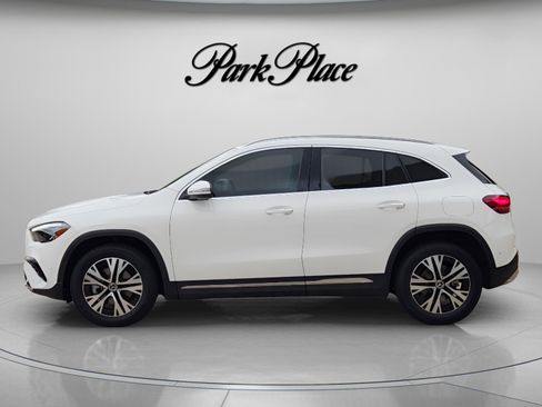 Used 2025 Mercedes-Benz GLA 250 image 2