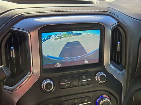 Certified 2022 GMC Sierra 1500 SLE image 18