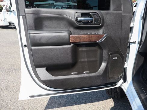 Used 2022 GMC Sierra 2500 Denali AWD/4WD image 17