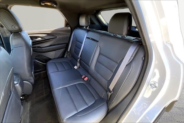 Used 2023 Chevrolet TrailBlazer ACTIV w/ Sun and Liftgate Package FWD image 16