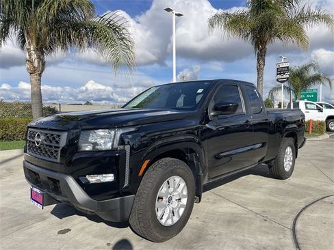 Used 2022 Nissan Frontier SV image 4