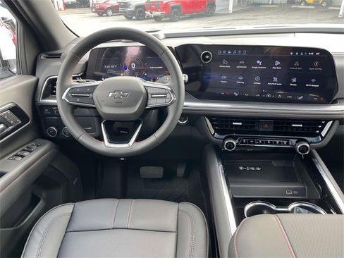 New 2026 Chevrolet Suburban RST image 7