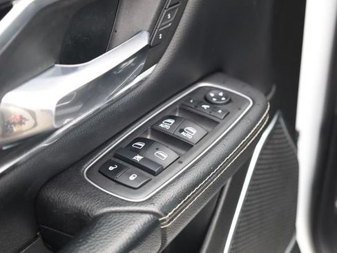 Used 2022 RAM 1500 Laramie w/ Sport Appearance Package AWD/4WD image 14