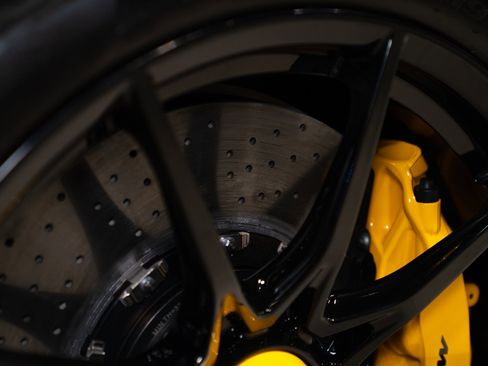 Used 2019 McLaren Senna RWD image 21