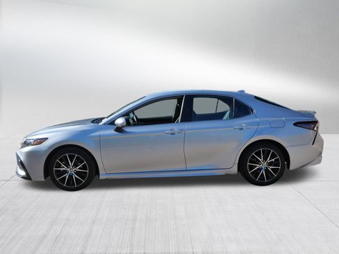 Certified 2024 Toyota Camry SE FWD image 5