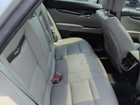 Used 2013 Cadillac XTS Premium FWD image 11