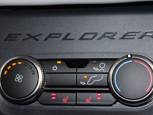 New 2026 Ford Explorer Platinum w/ LUX Leather Package image 34