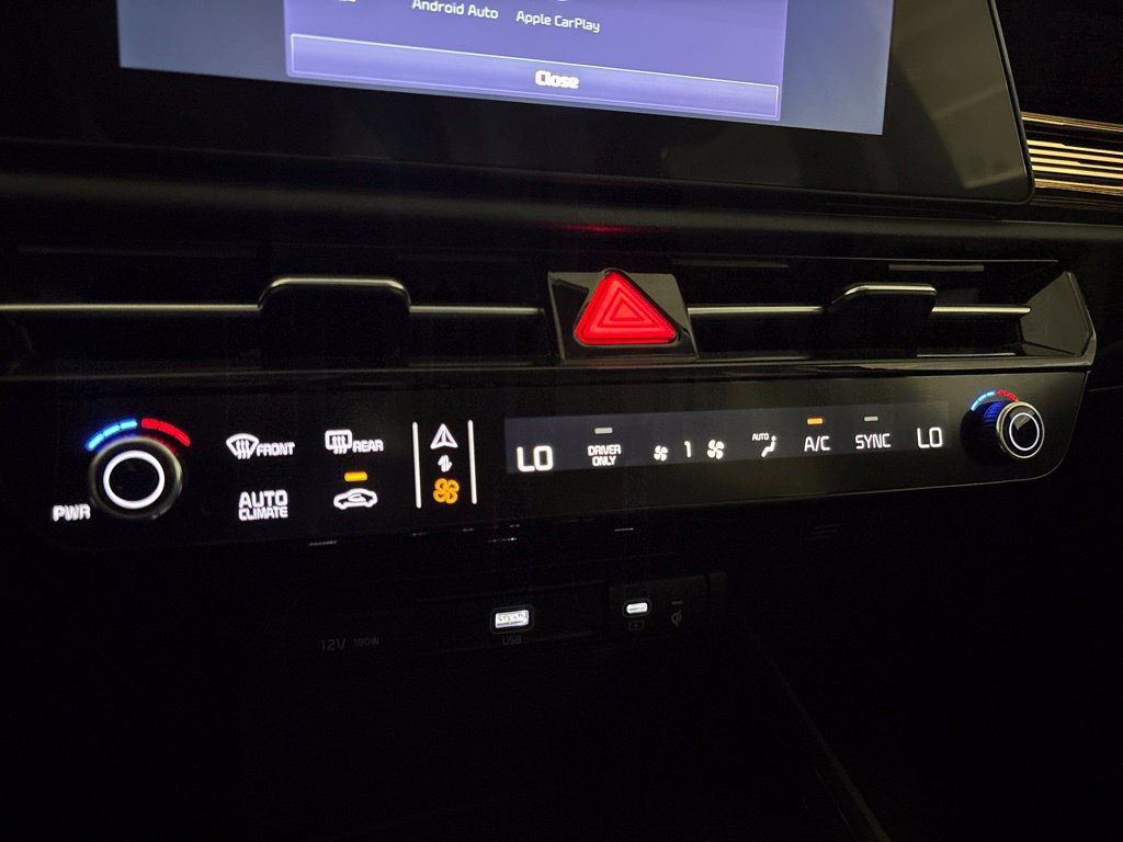 Used 2023 Kia Niro EX FWD image 22