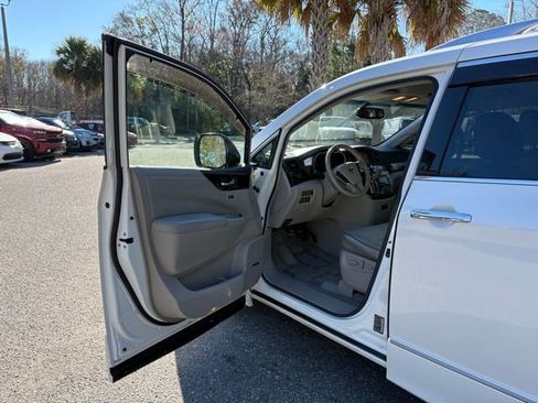 Used 2011 Nissan Quest LE image 11