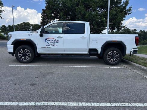 Used 2020 GMC Sierra 2500 AT4 w/ AT4 Premium Package AWD/4WD image 2