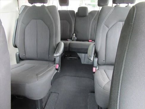 Certified 2023 Chrysler Voyager LX FWD image 29