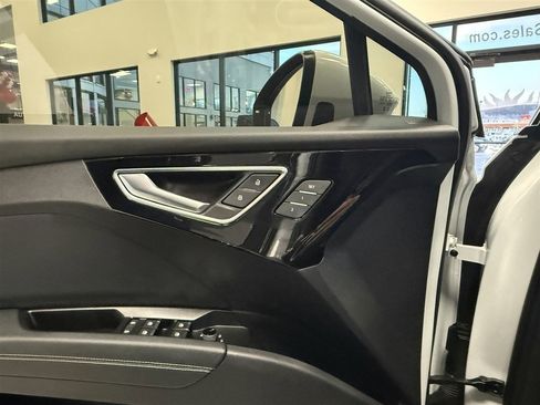 Used 2023 Audi Q4 e-tron Prestige image 14