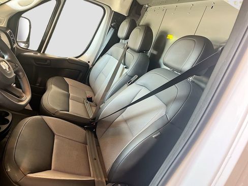 Used 2025 RAM ProMaster 2500 FWD image 19