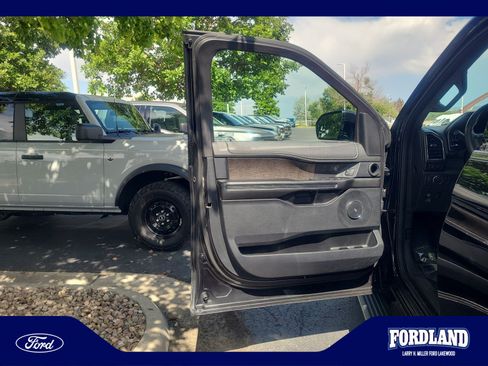 Used 2019 Ford Expedition Limited AWD/4WD image 13