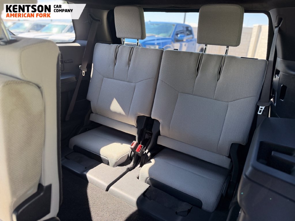 Used 2025 Toyota 4Runner SR5 AWD/4WD image 32