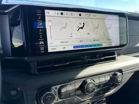 New 2026 Jeep Gladiator Mojave w/ Technology Group image 27