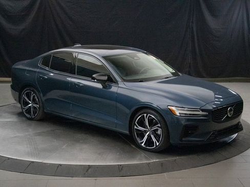 Used 2023 Volvo S60 T8 Plus w/ Climate Package image 2