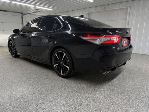 Used 2019 Toyota Camry XSE FWD image 4