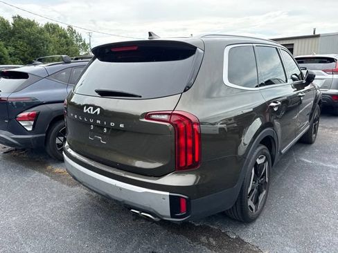 Used 2023 Kia Telluride S FWD image 2