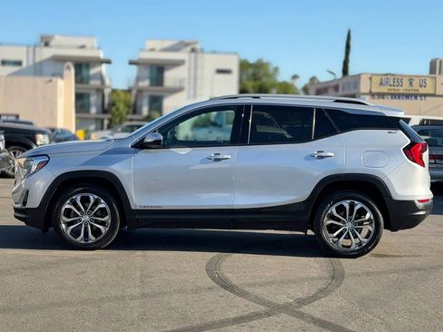Used 2020 GMC Terrain SLT w/ Preferred Package AWD/4WD image 9