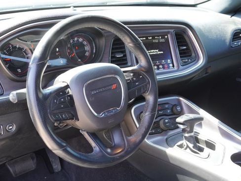 Used 2018 Dodge Challenger SXT Plus RWD image 17