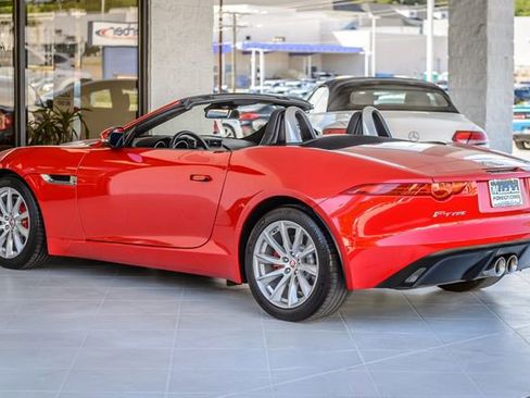 Used 2017 Jaguar F-TYPE Convertible RWD image 10