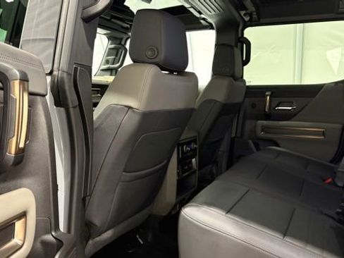 Used 2025 GMC Hummer EV 2X image 17